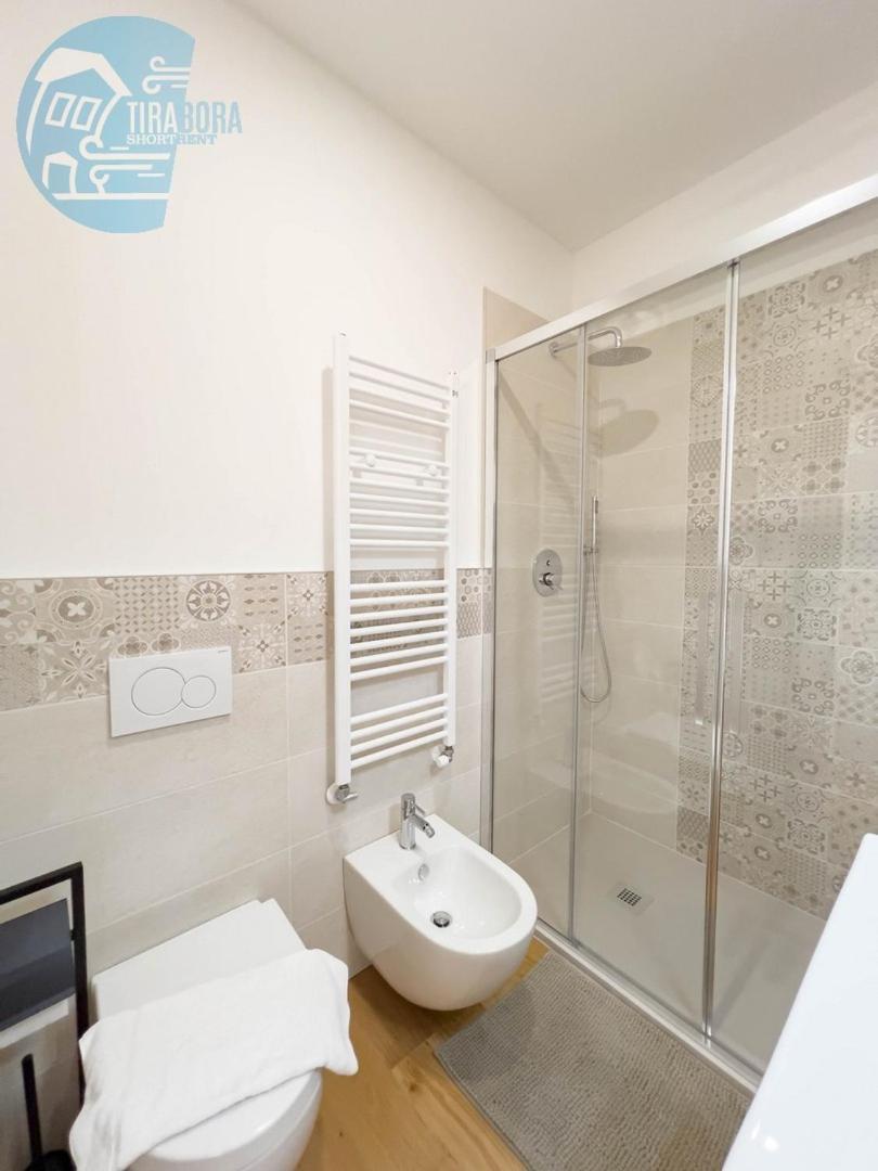 Cassa Di Risparmio 11 Tirabora Short Rent Trieste Esterno foto