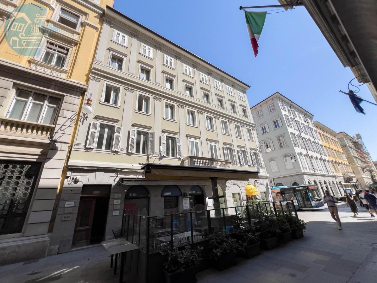 Cassa Di Risparmio 11 Tirabora Short Rent Trieste Esterno foto